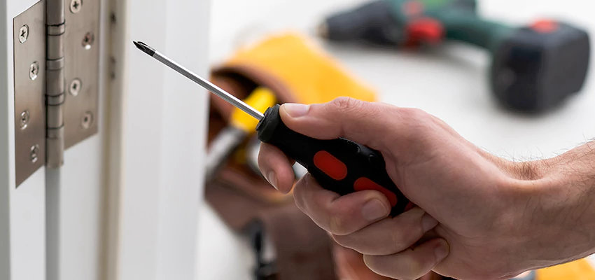 Fix A Broken Door Hole in Olivehurst, California